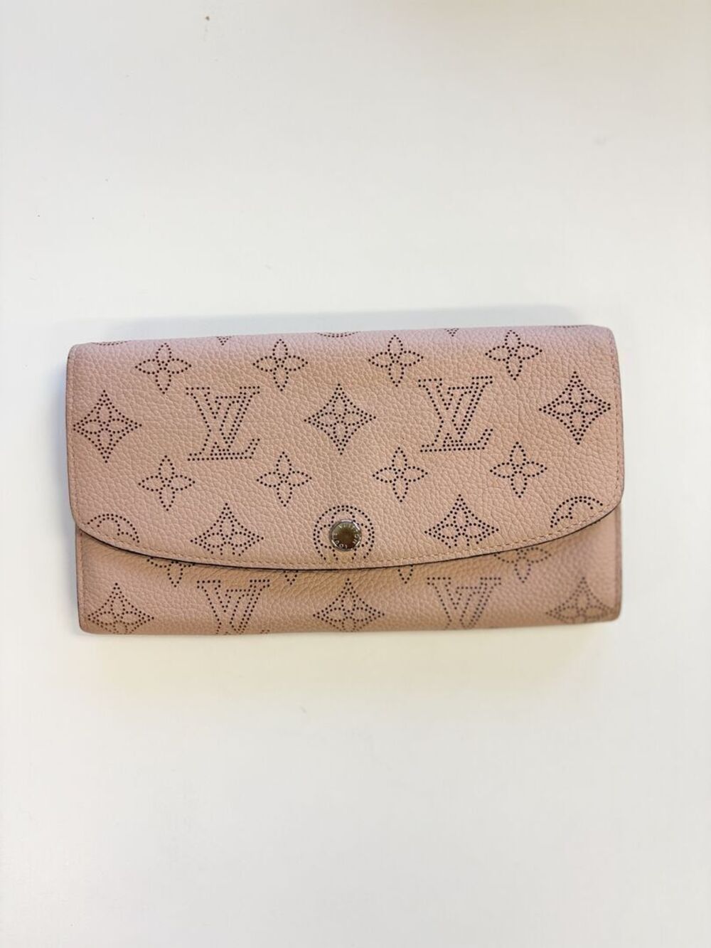 Louis Vuitton Mahina Iris Wallet Magnolia Pink